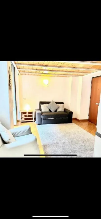 Apartment Garibaldi Deluxe Suite Milan